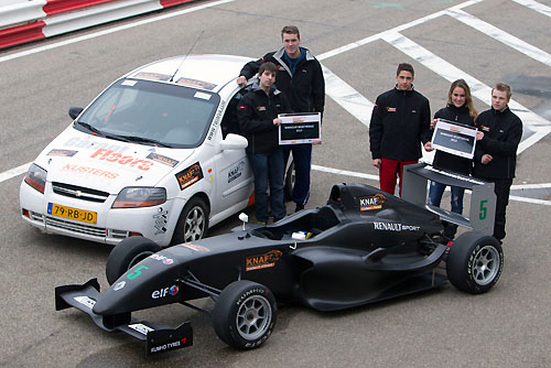 KNAF Talent First; Larry ten Voorde (16 jaar), Joël Affolter (16 jaar) en Stéphane Kox (19 jaar) winnaars KNAF Talent First selectie nieuw autorensporttalent, terwijl Mike Veldhuisen (20 jaar) en David Verzijlbergen (21 jaar) KNAF Talent First selectie voor rallytalenten.